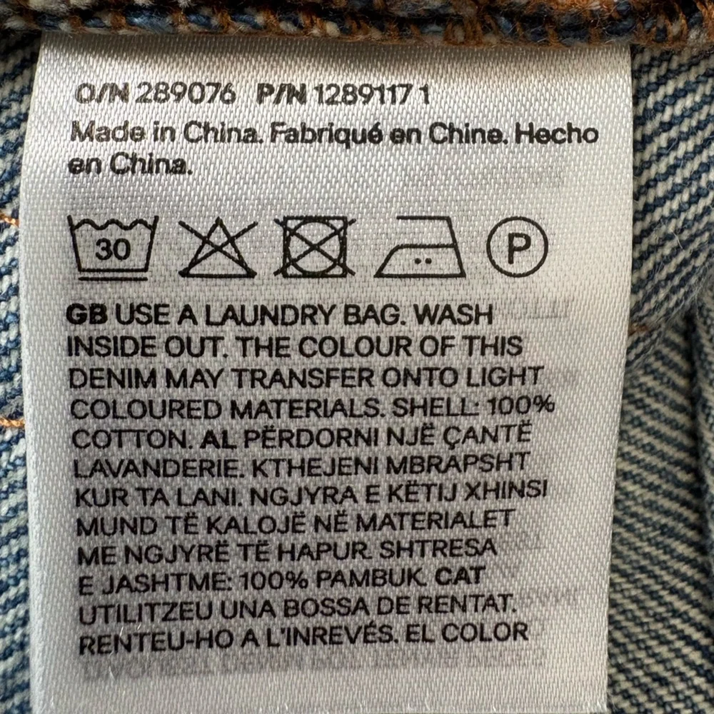 H & M Edition NWOT  Straight Wide Leg Studded High Waisted Denim Jeans 4 - Picture 7 of 8